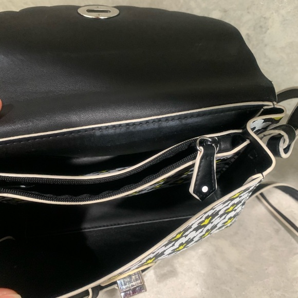 Vera Bradley Crossbody Bag - Picture 6 of 6